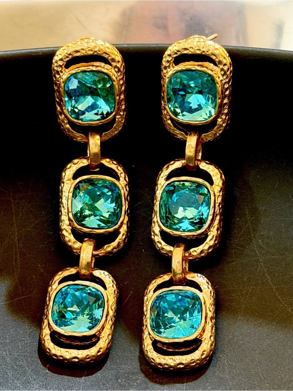 OSCAR DE LA RENTA Earrings🩵Gold Triple Drop Rectangle Bahamian Blue Crystal - Picture 9 of 11
